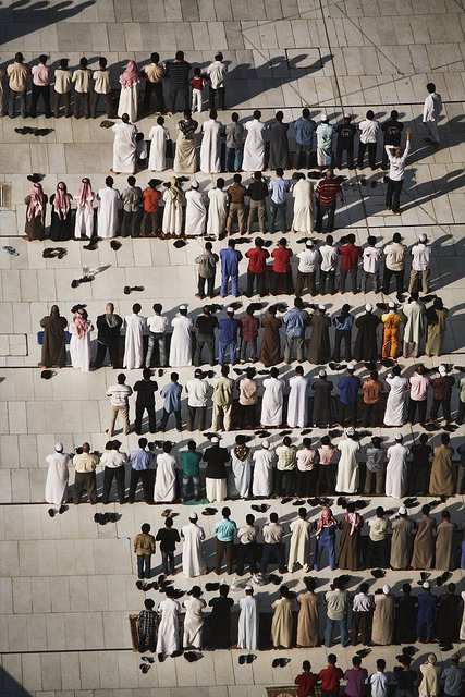 كيف تختار فريق علاقات يستطيع تكوين علاقات؟